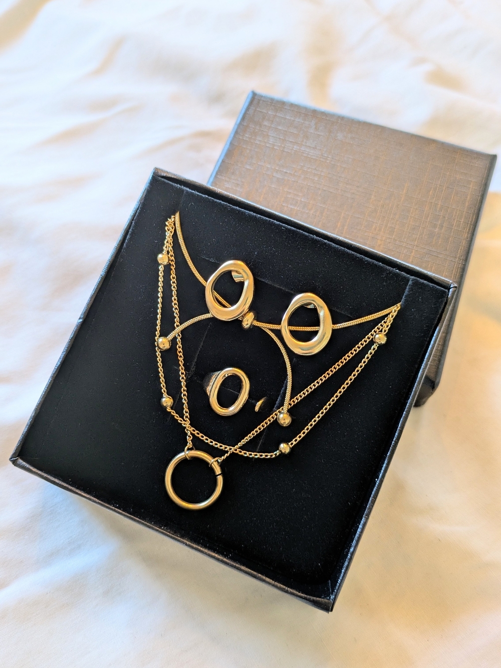 Brand New 18K Gold-Plated 4-Piece Jewelry Set Tarnish-Free • Hypoallergenic🌷